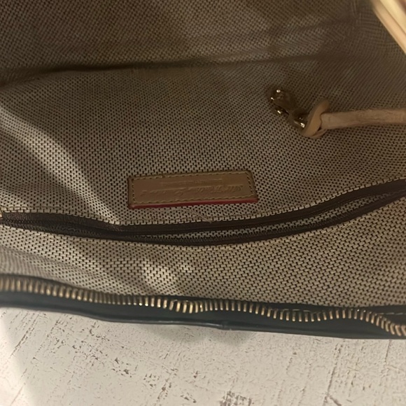 Black Dooney and Bourke purse - Picture 13 of 13